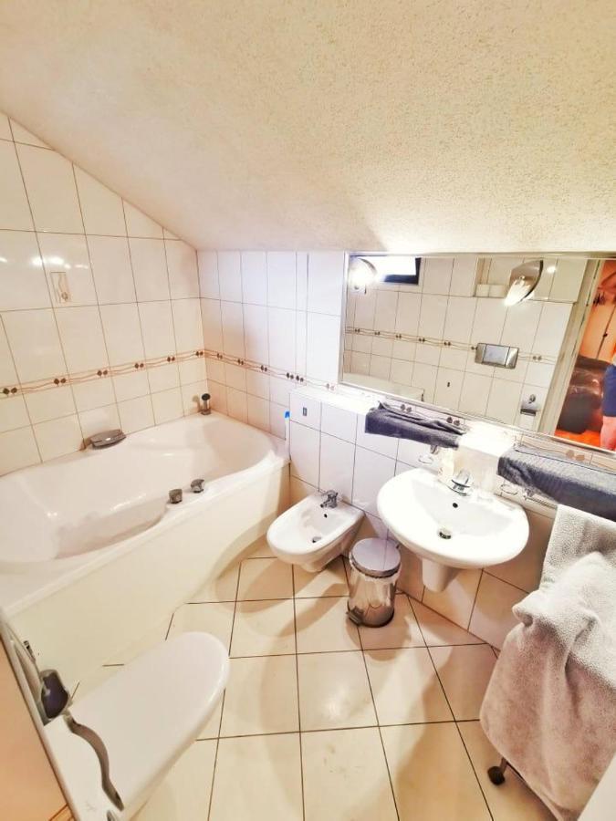 Apartman Poirot Balcony 埃尔德 外观 照片